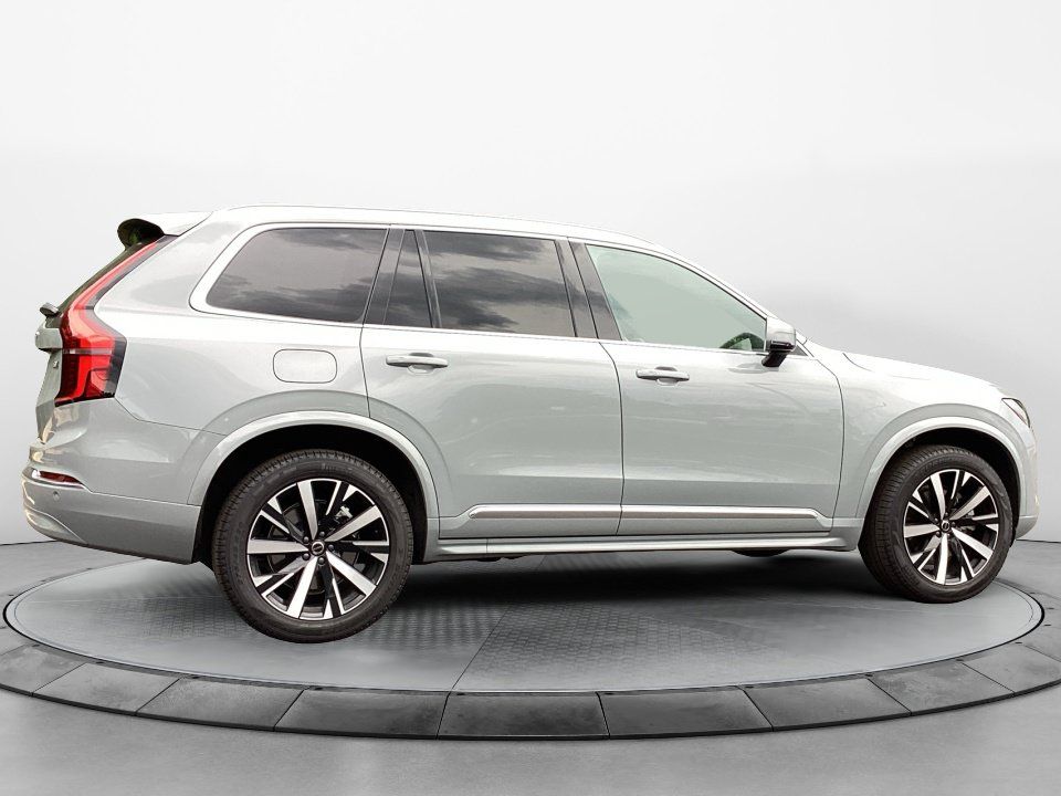 Used 2026 Volvo XC90 B6 Core AWD/4WD image 8