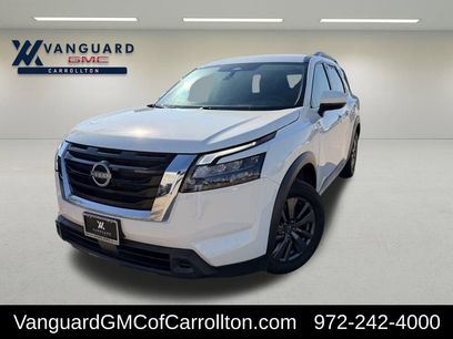 Used 2024 Nissan Pathfinder SV