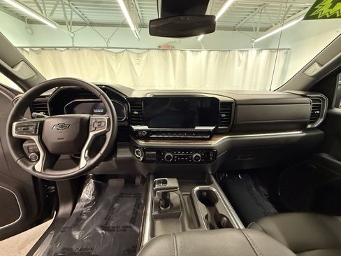 Used 2024 Chevrolet Silverado 1500 RST w/ Convenience Package II AWD/4WD image 17