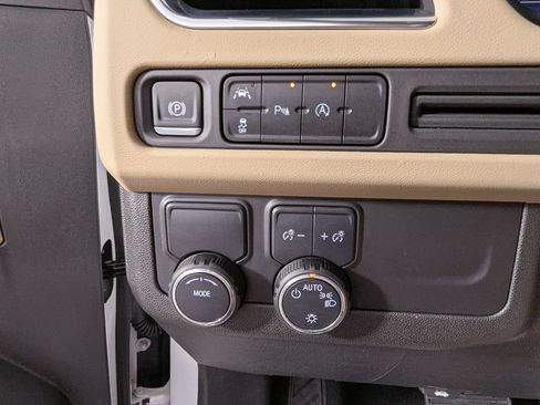 Used 2024 Chevrolet Tahoe Premier RWD image 31