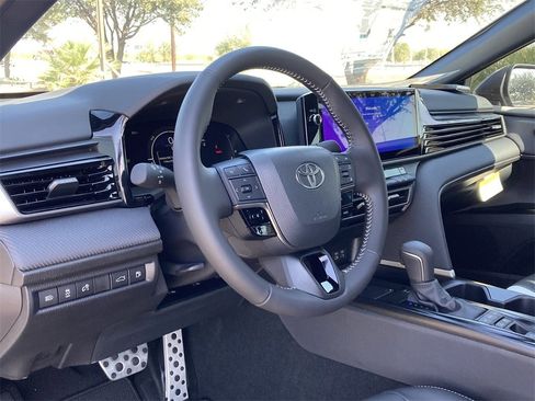 New 2026 Toyota Camry Hybrid image 9