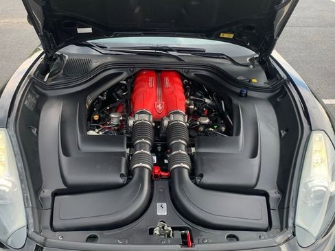 Used 2014 Ferrari California image 23