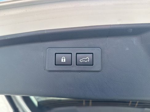 Certified 2025 Subaru Outback Premium image 18