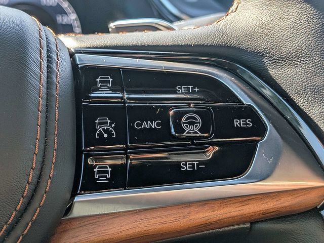 Used 2024 Jeep Grand Cherokee L Summit AWD/4WD image 28