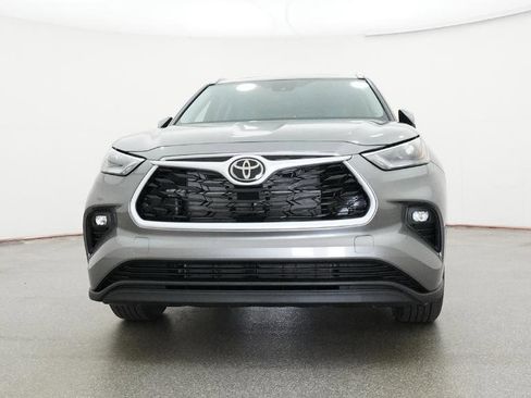 New 2026 Toyota Highlander XLE image 30