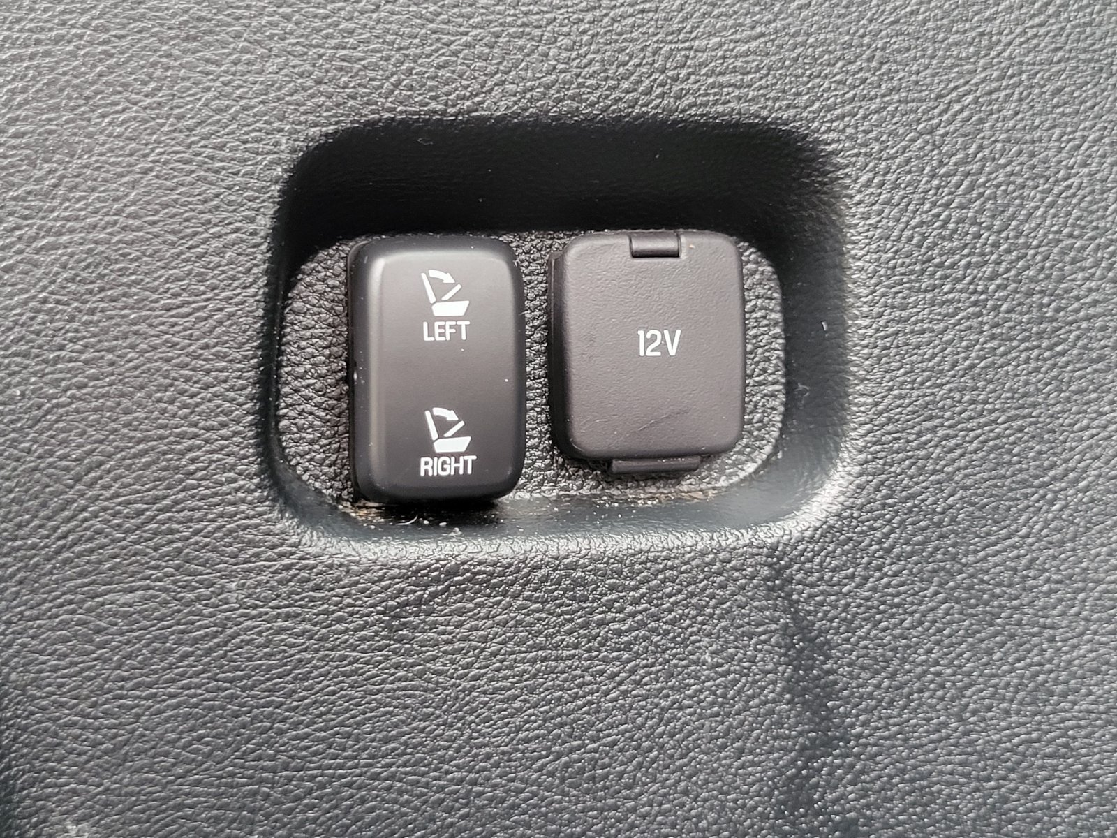 Used 2019 Ford Edge SEL w/ Equipment Group 201A FWD image 31