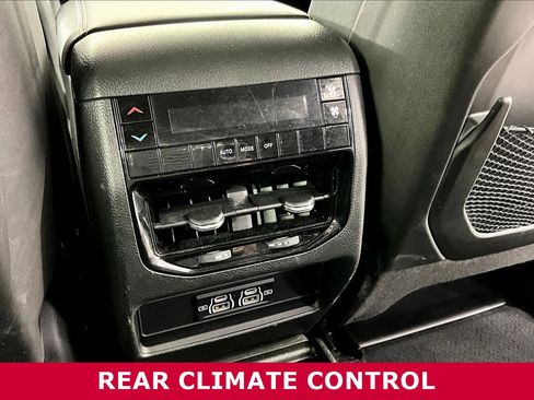 Used 2023 Jeep Grand Cherokee L Laredo AWD/4WD image 10
