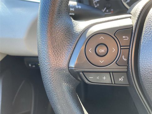 Used 2020 Toyota Corolla LE image 21