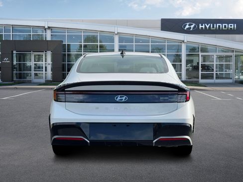 New 2026 Hyundai Sonata SEL FWD image 6
