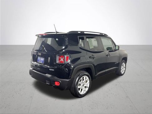 Used 2018 Jeep Renegade Latitude image 6