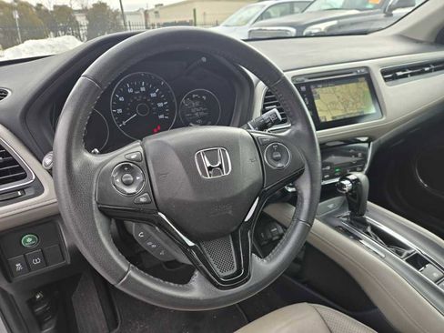 Used 2018 Honda HR-V EX-L image 18