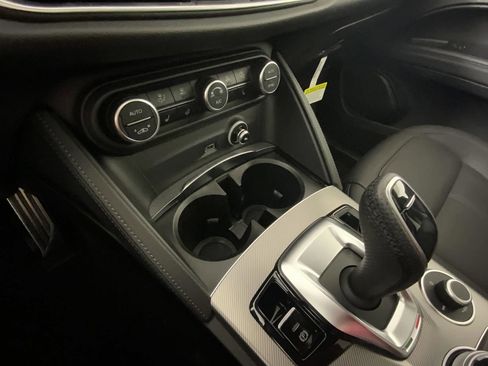 New 2025 Alfa Romeo Stelvio Sprint image 30
