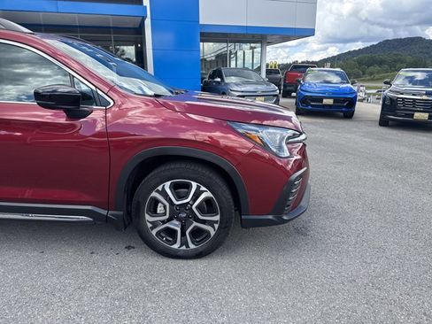 Used 2024 Subaru Ascent Limited w/ Technology Package image 2
