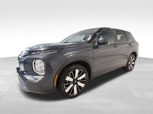 Used 2025 Mitsubishi Outlander SE AWD/4WD image 8