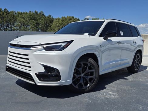 New 2026 Lexus TX 500h AWD image 1
