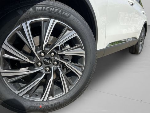 New 2026 Lincoln Aviator 2WD image 35