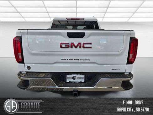 Used 2024 GMC Sierra 1500 SLT AWD/4WD image 4