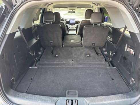 Used 2023 Ford Explorer XLT w/ Equipment Group 202A image 26