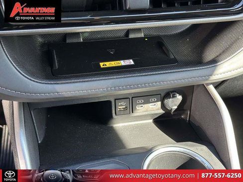 Certified 2025 Toyota Highlander XLE image 36
