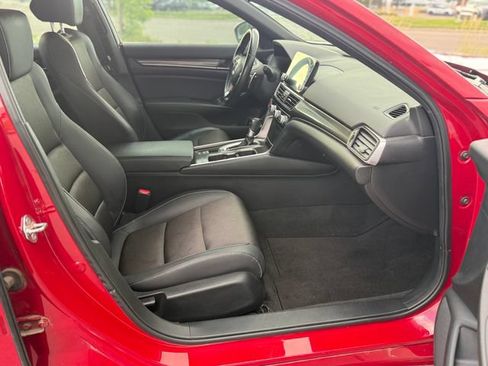 Used 2018 Honda Accord Sport image 45