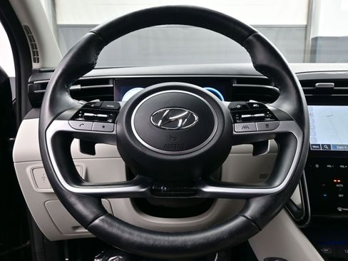 Certified 2022 Hyundai Tucson Limited w/ Cargo Package image 25