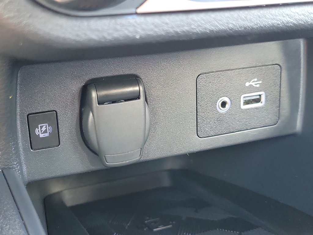 Certified 2025 Nissan Versa SV w/ Trunk Package FWD image 25