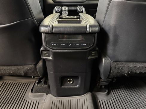 Used 2024 Toyota Grand Highlander XLE image 16