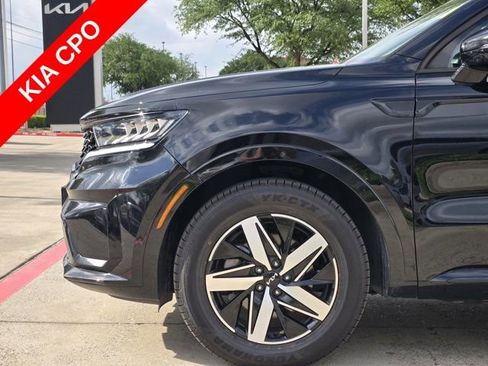 Certified 2023 Kia Sorento EX w/ Panoramic Sunroof Package FWD image 10