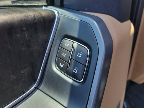 Used 2023 Ford F150 Lariat AWD/4WD image 18