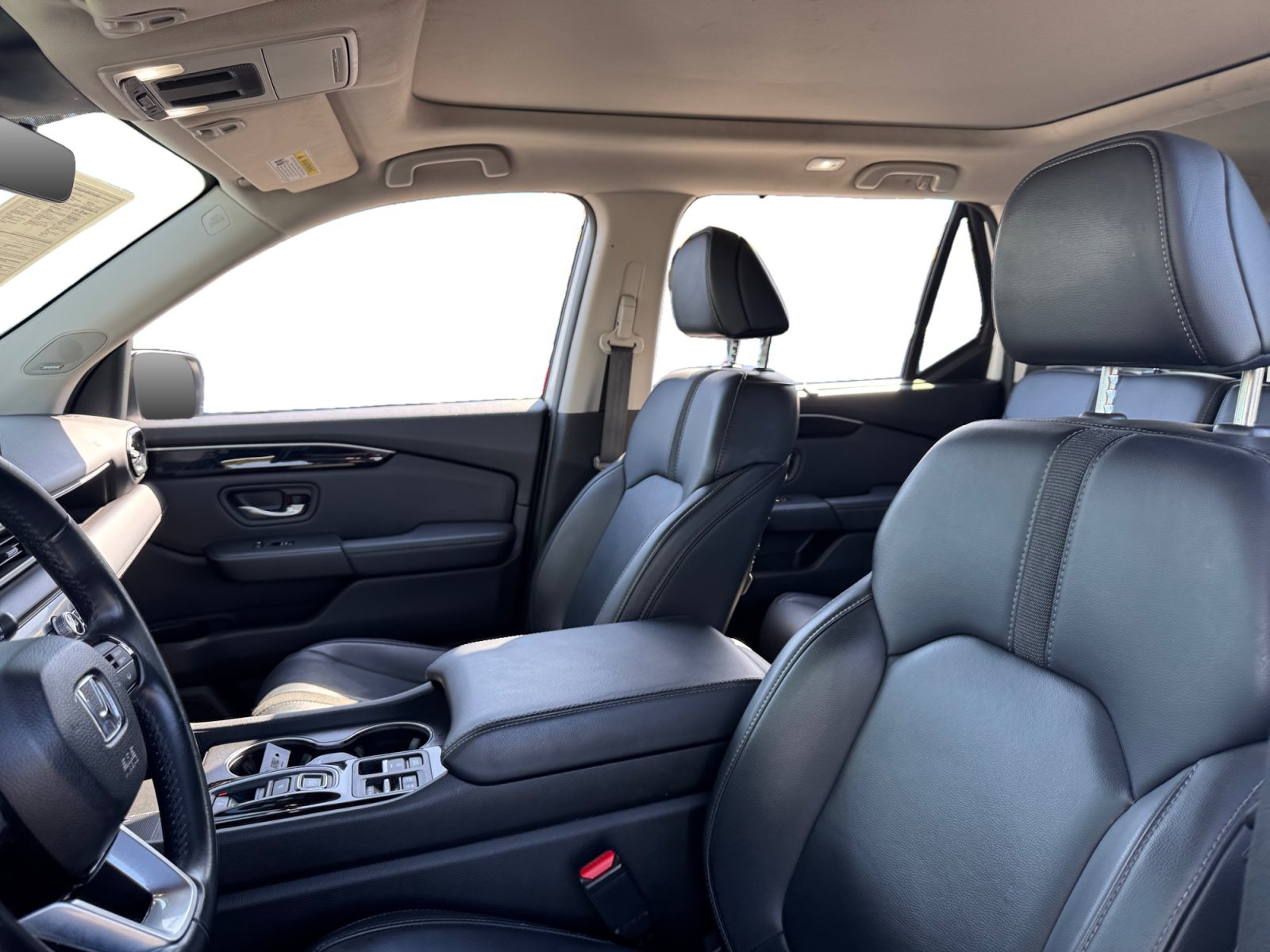 Used 2023 Honda Pilot Touring image 9