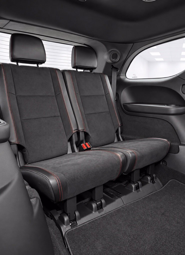Used 2023 Dodge Durango R/T w/ Tow 'N Go Package AWD/4WD image 28