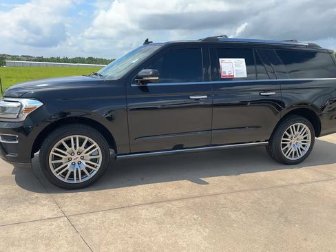 Used 2024 Ford Expedition Max Limited AWD/4WD image 5