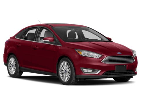Used 2015 Ford Focus Titanium w/ Titanium Technology Package FWD image 9