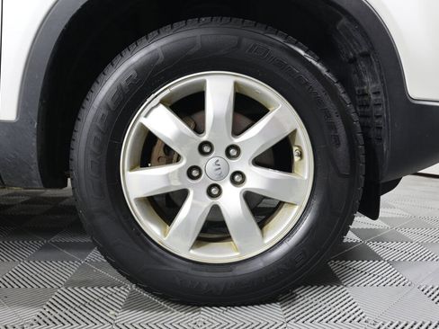 Used 2012 Kia Sorento LX image 6