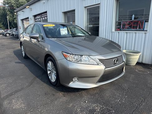 Used 2015 Lexus ES 350 w/ Luxury Package FWD image 1