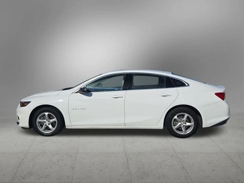 Used 2018 Chevrolet Malibu LS image 3