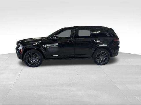 Used 2025 Jeep Grand Cherokee Summit AWD/4WD image 2