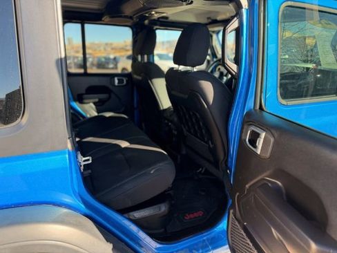 Used 2021 Jeep Wrangler Unlimited Rubicon 4xe w/ Cold Weather Group AWD/4WD image 19