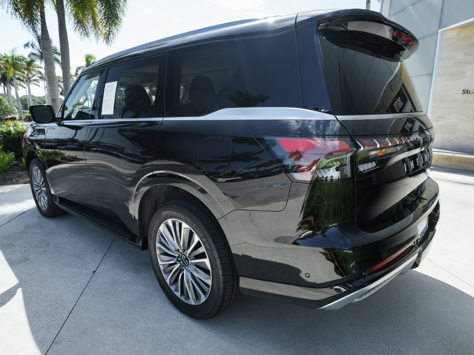 Certified 2025 INFINITI QX80 Luxe RWD image 34