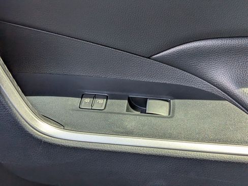 Used 2020 Toyota RAV4 XLE Premium FWD image 24