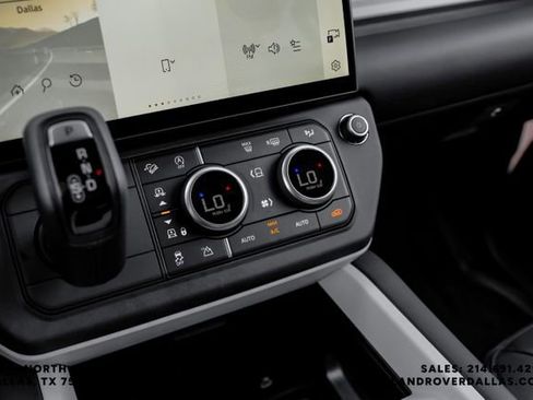 New 2026 Land Rover Defender 130 X-Dynamic SE AWD/4WD image 27