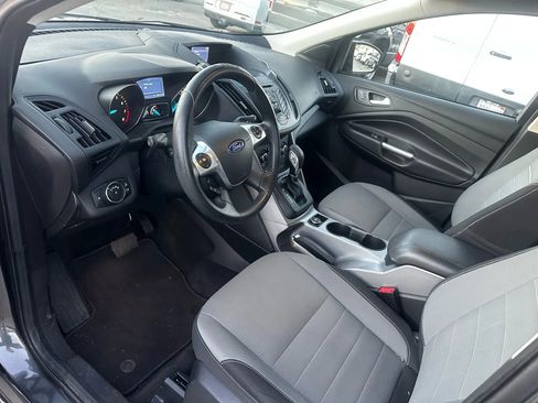 Used 2015 Ford Escape SE image 9