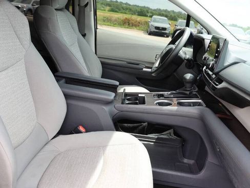 Used 2023 Toyota Sienna LE w/ LE Plus Package AWD/4WD image 15
