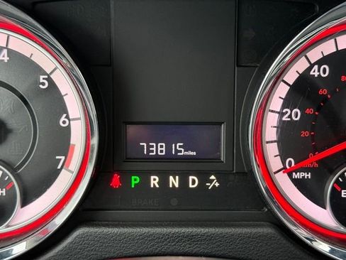 Used 2014 Dodge Grand Caravan SXT image 18