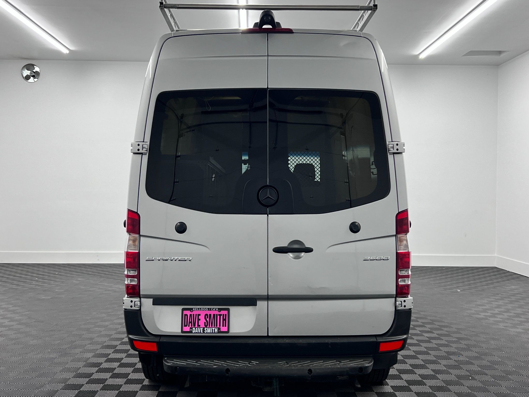 Used 2017 Mercedes-Benz Sprinter 2500 image 4