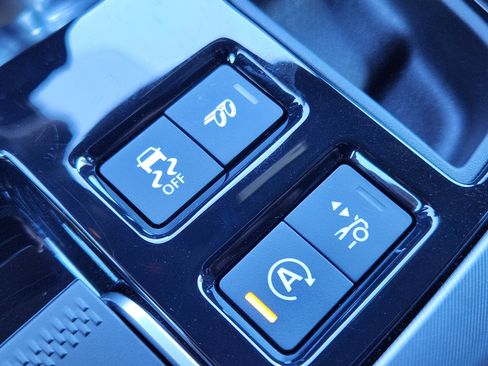 Used 2024 Jaguar F-TYPE R image 28