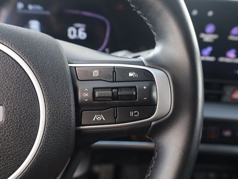 Used 2023 Kia Sportage EX FWD image 22