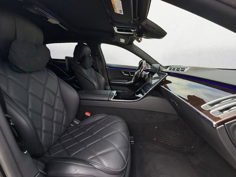 Used 2024 Mercedes-Benz Maybach S 580 4MATIC image 12