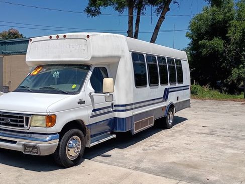 Used 2003 Ford E-450 and Econoline 450 RWD image 18