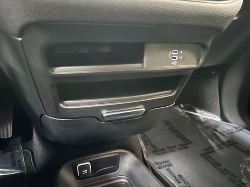 New 2026 Chrysler Pacifica Select image 30